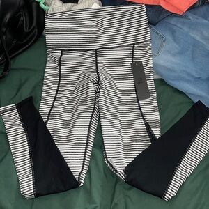 Medium mono B leggings black and white